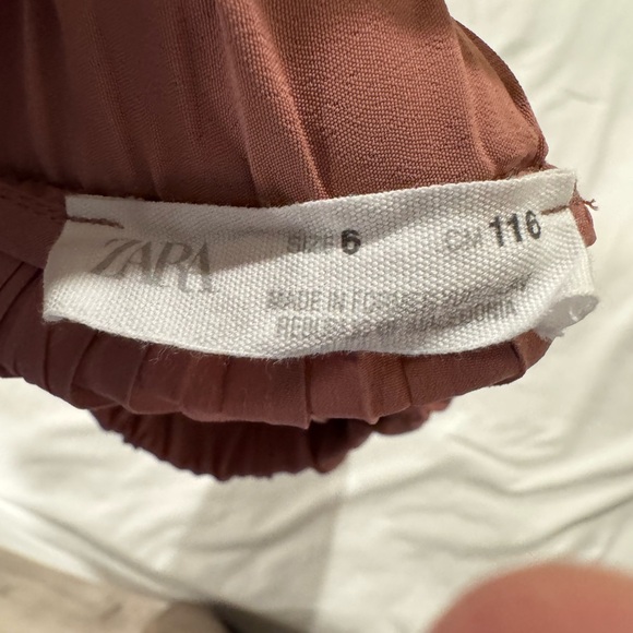 Zara - Picture 2 of 3